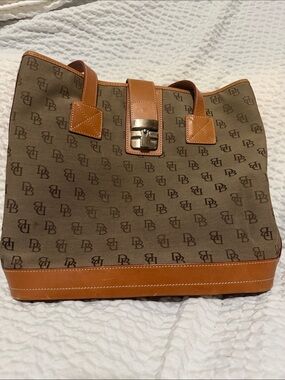 Dooney & Bourke mini bag